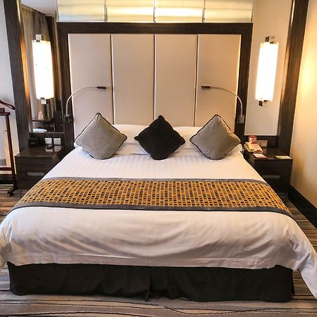 Grand Soluxe Zhongyou Hotel Sanghaj Kültér fotó