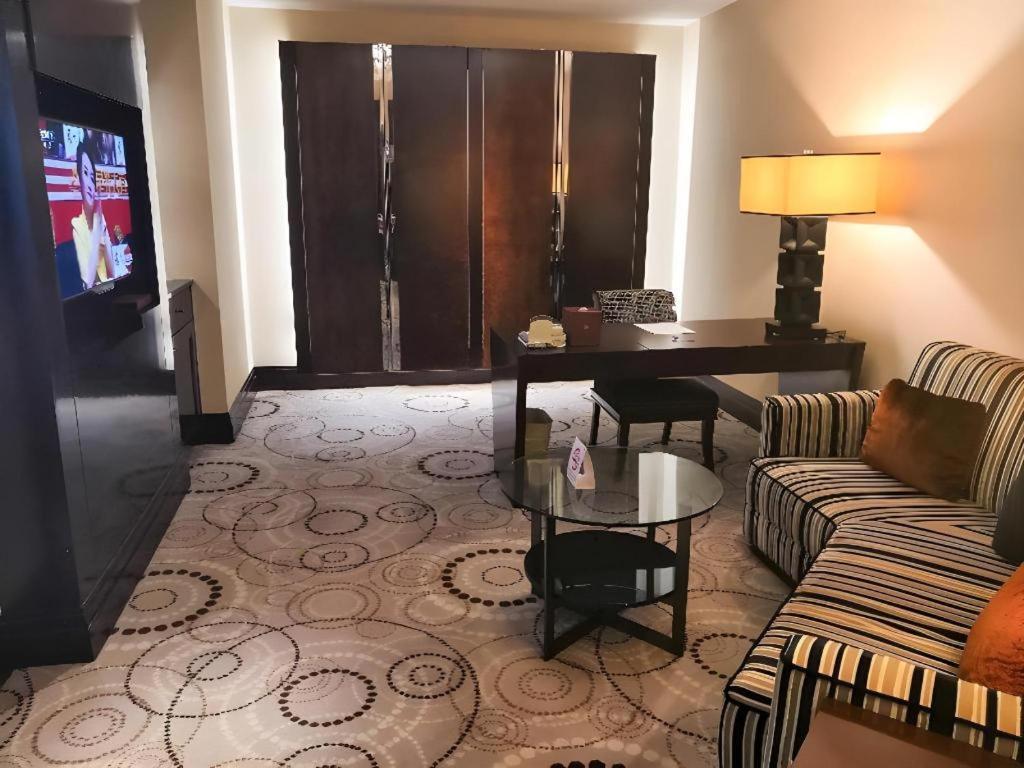 Grand Soluxe Zhongyou Hotel Sanghaj Kültér fotó