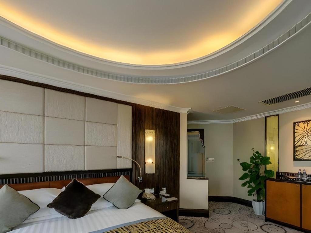 Grand Soluxe Zhongyou Hotel Sanghaj Kültér fotó
