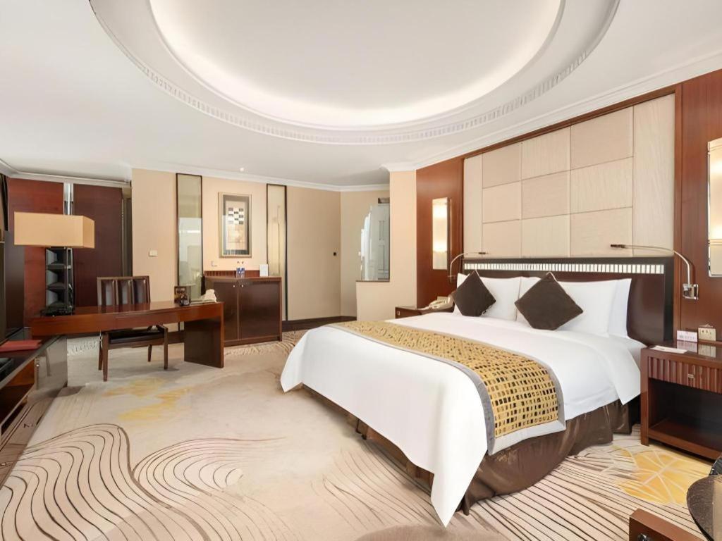 Grand Soluxe Zhongyou Hotel Sanghaj Kültér fotó